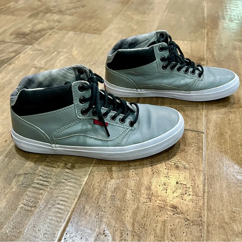 Vans Men’s Leather Hi Top Sneakers Grey Size 8.5 EUC
